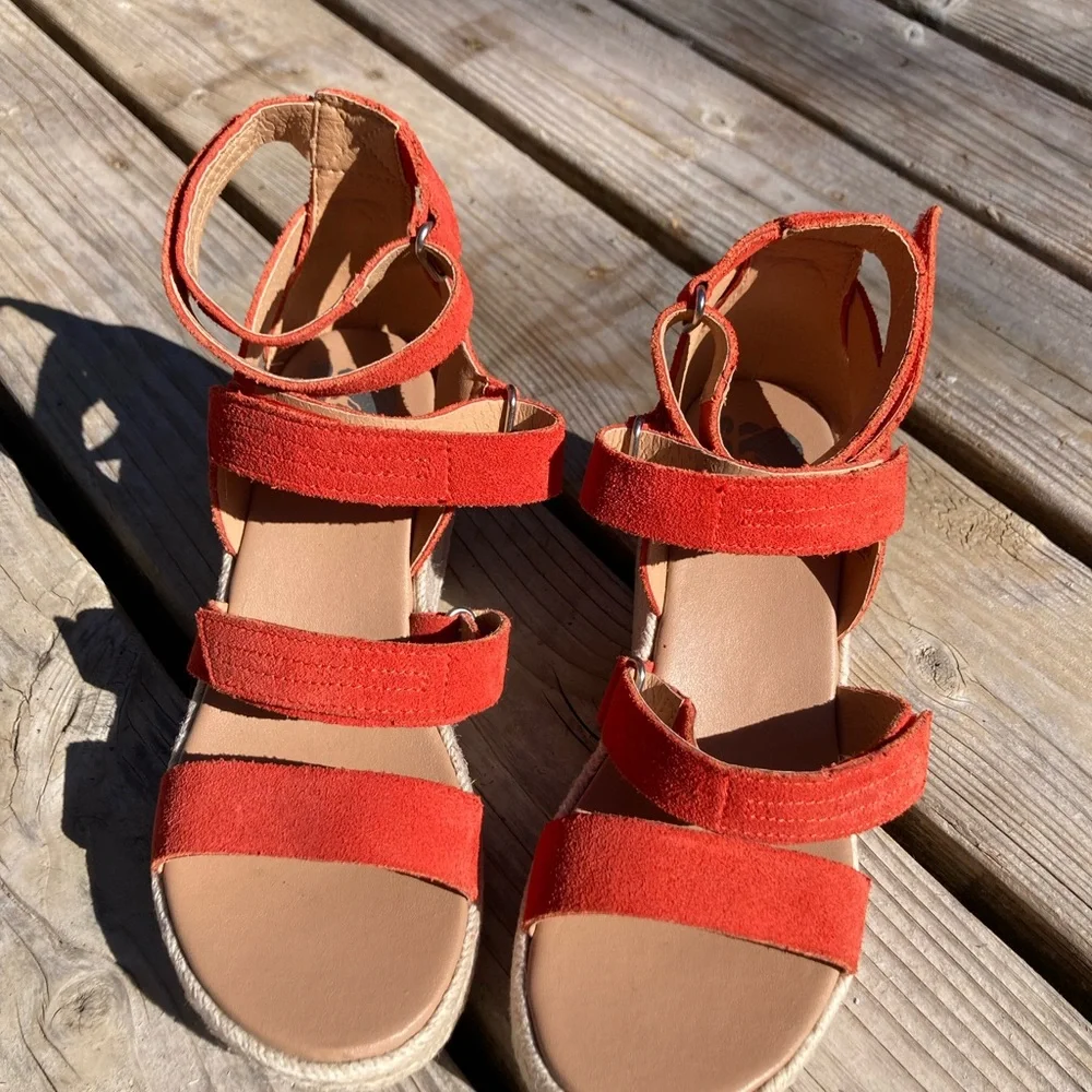 Sorel Red Suede Wedge Sandals - Picture 7 of 7